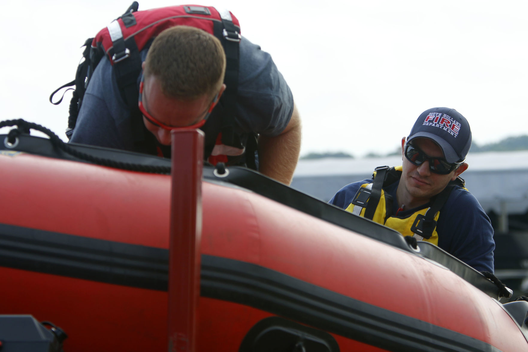 Gallery: Dive crews train on Cedar Lake
